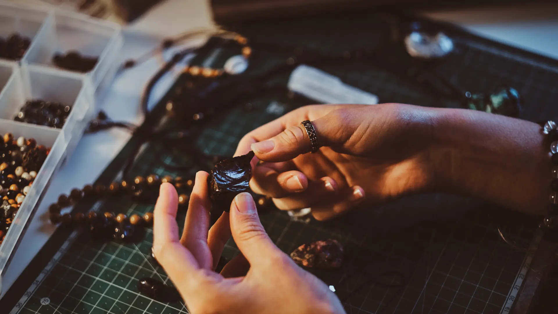 Jewellery and Beadwork Artisans in Rural Uganda Profiles, Techniques, Cultural Significance, and Ethical Buying Tips